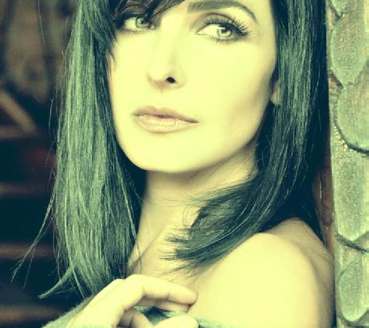 Fernanda Olmue escort