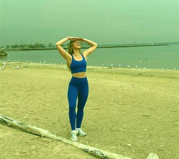 Jade Dalcahue escort
